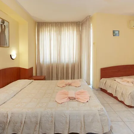 Отель Family Andreev