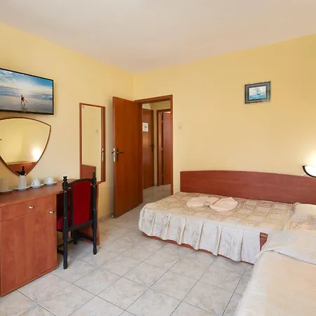 Отель Family Andreev 2*