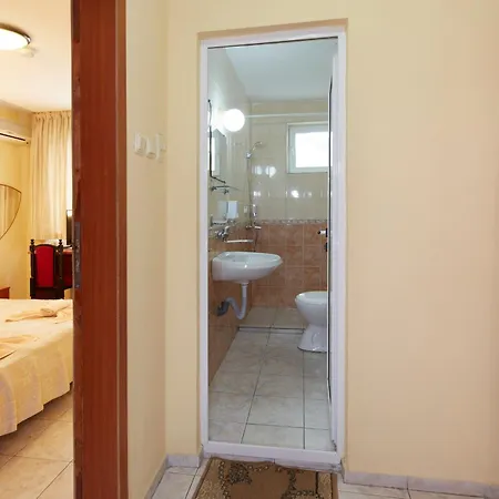 Отель Family Andreev Несебр