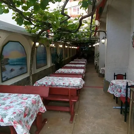 酒店 Family Andreev